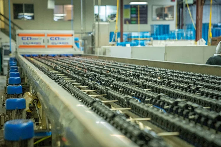 A chain conveyor in a factory

